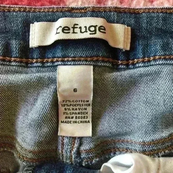 REFUGE BLUE DENIM SHORT SHORTS WOMEN SIZE 6 - Picture 4 of 4